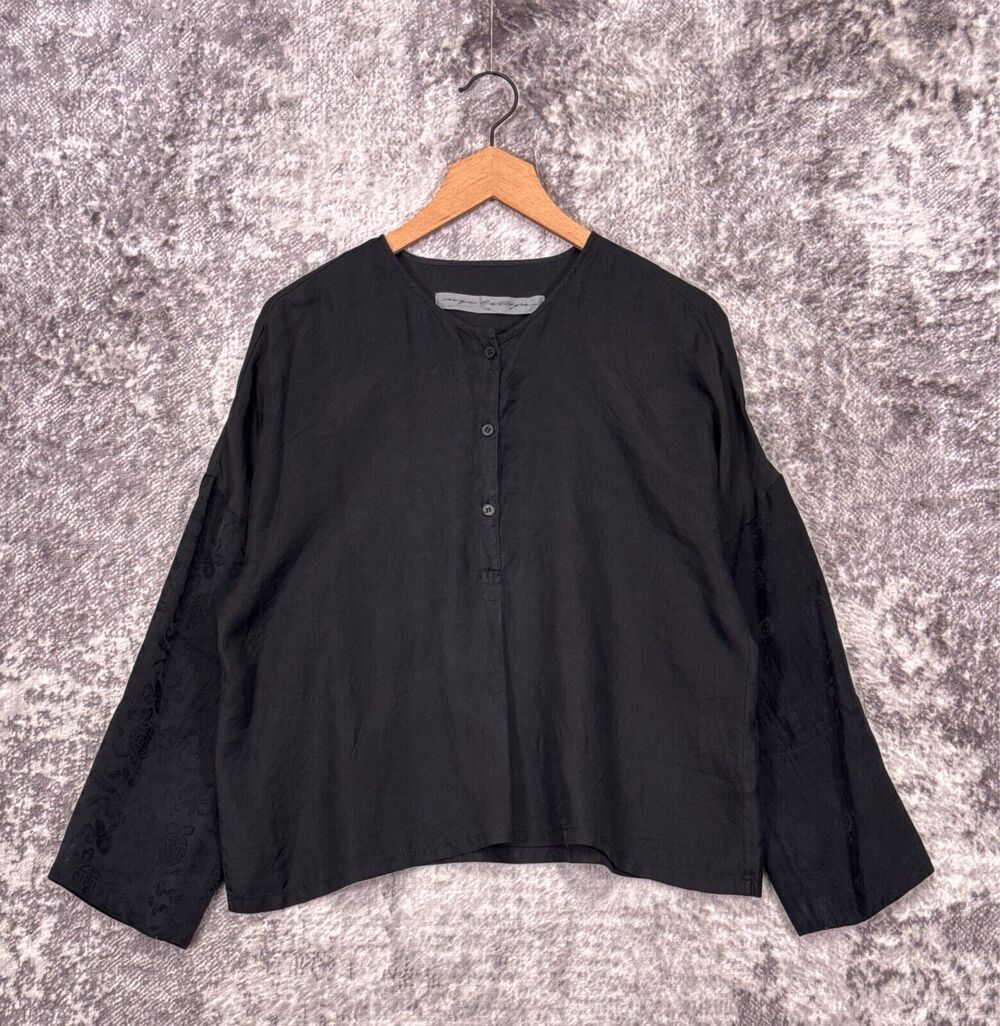 Raquel Allegra Top 0 / US Small Womens Black Jacquard Sleeve Popover Blouse